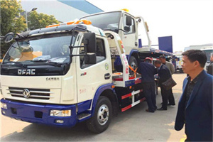 锦州汽车道路救援拖车价格